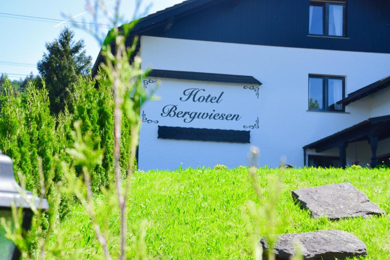 Hotel Bergwiesen - Zimmer Mit Balkon Oder Terasse Lohr Exteriér fotografie