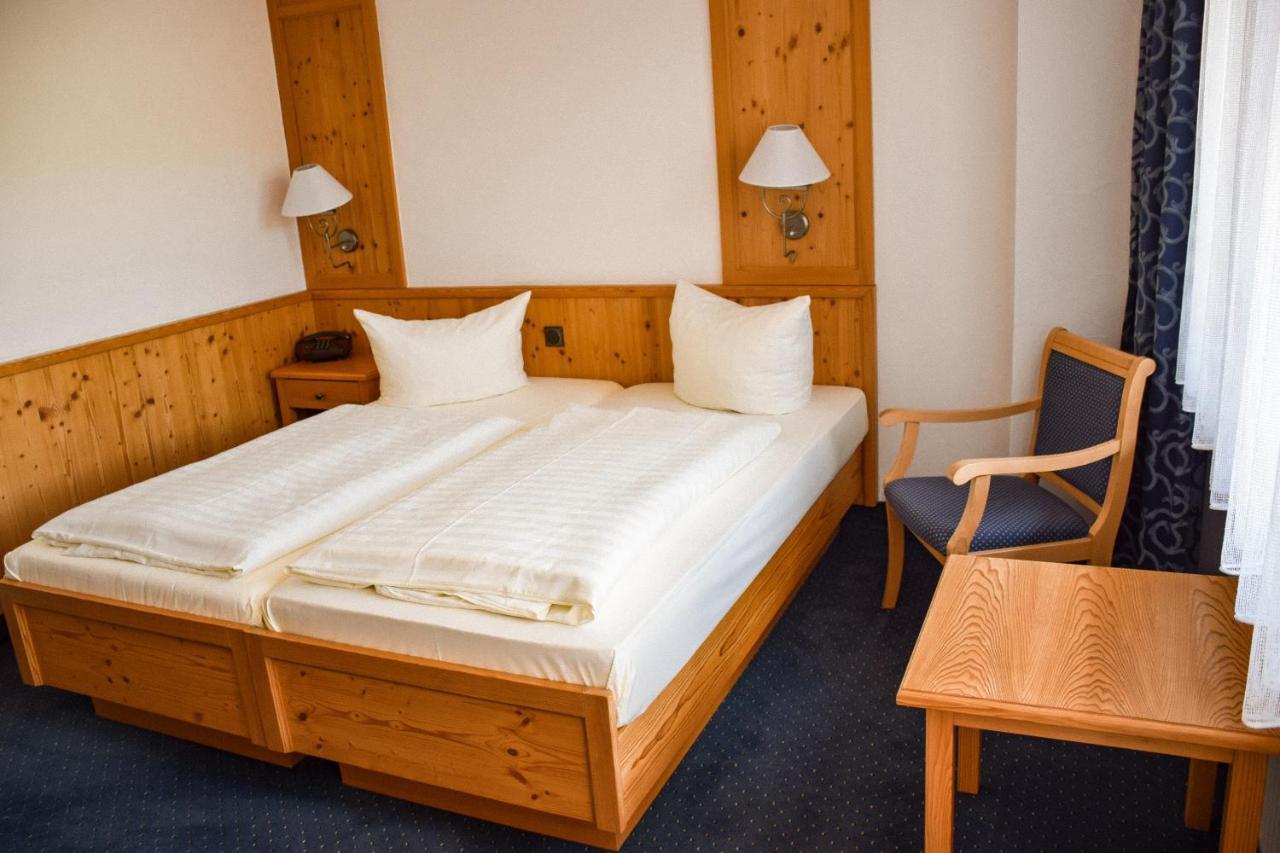 Hotel Bergwiesen - Zimmer Mit Balkon Oder Terasse Lohr Exteriér fotografie