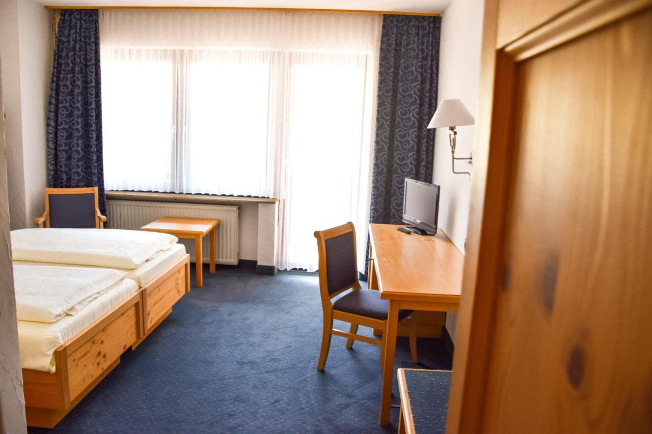 Hotel Bergwiesen - Zimmer Mit Balkon Oder Terasse Lohr Exteriér fotografie